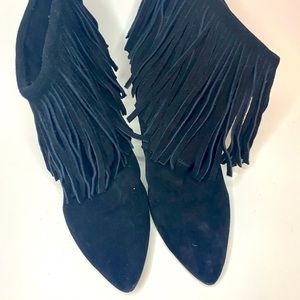 Women’s black fringe wedges size 9